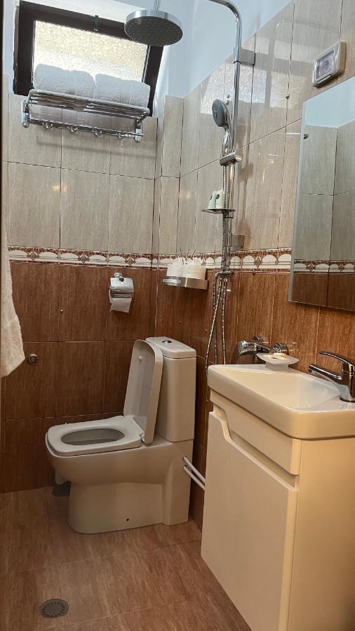 Sael Apartments Shkodër Esterno foto